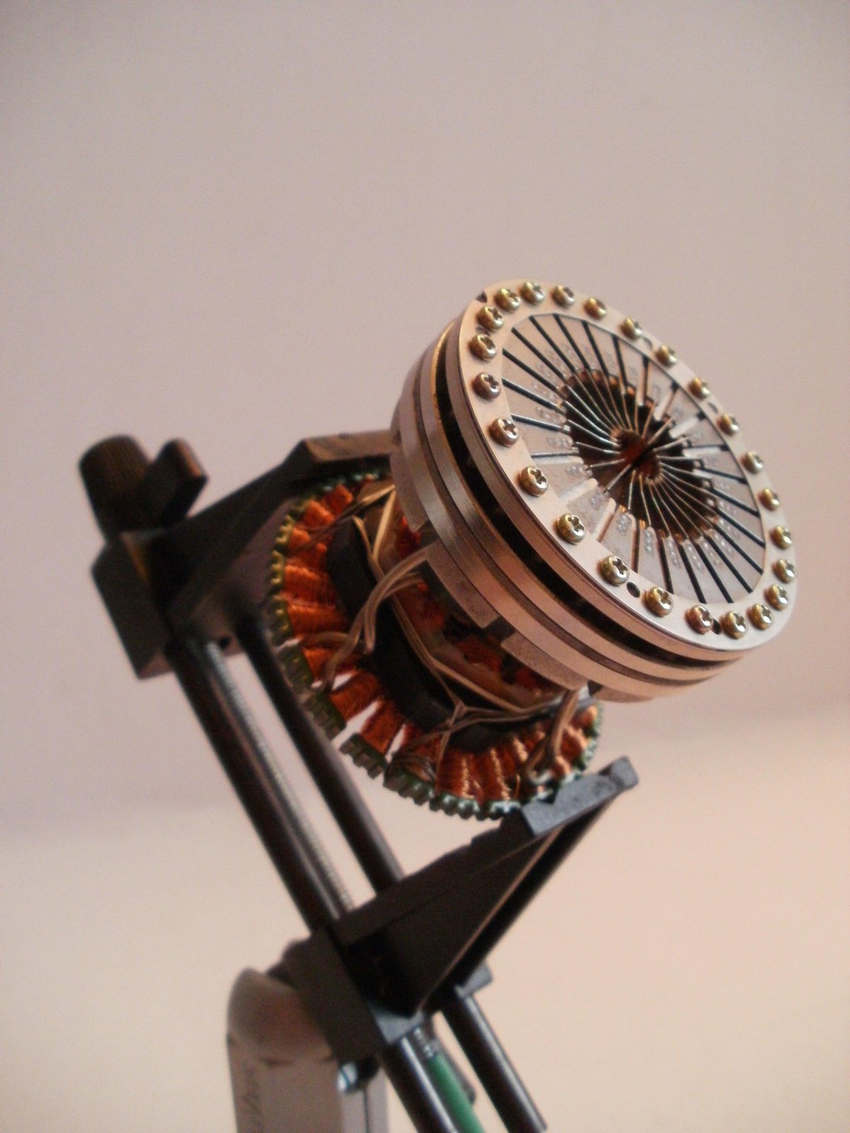 Антигравитационная катушка