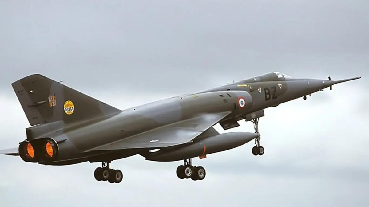 Мираж 4 самолет