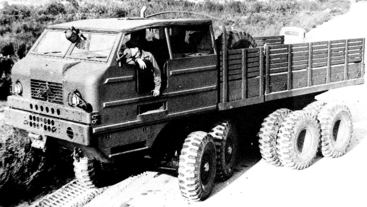 Колесный тягач т-210