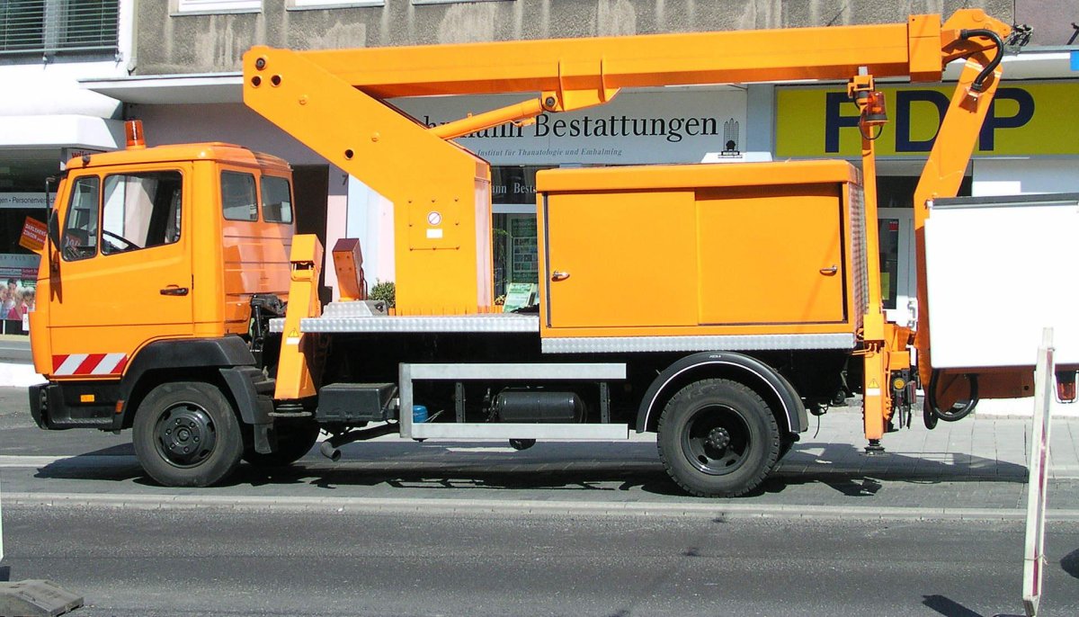 «Мерседес-Бенц» ln2