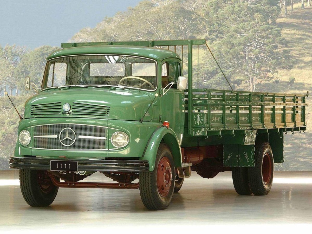 Mercedes-Benz l319