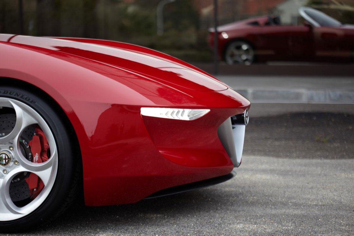 Alfa Romeo 2uettottanta