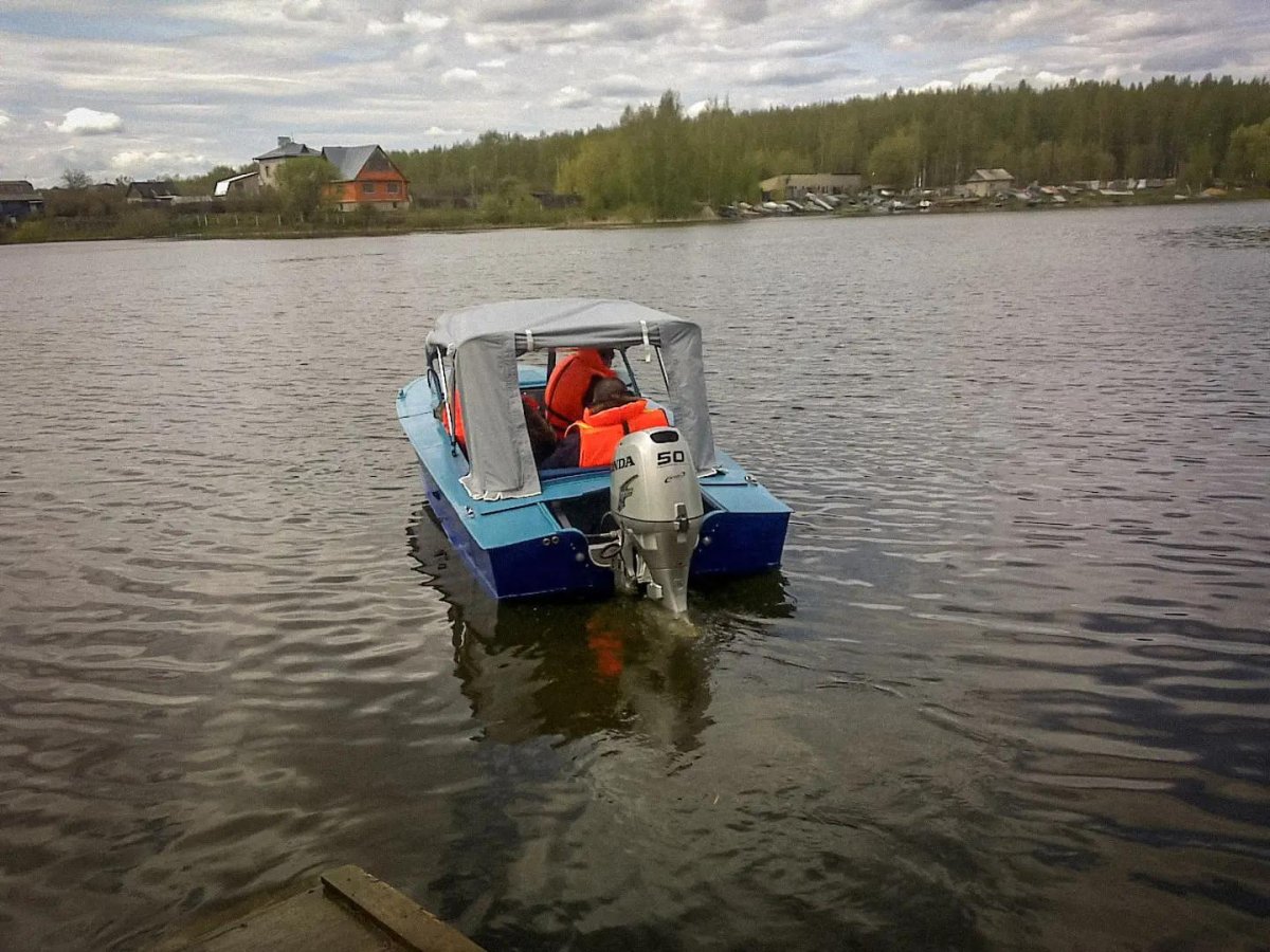 Катер Беркут Cabin