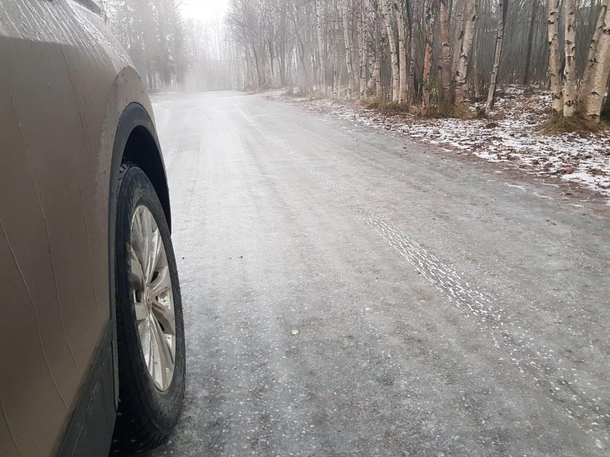 Гололед на дороге фото