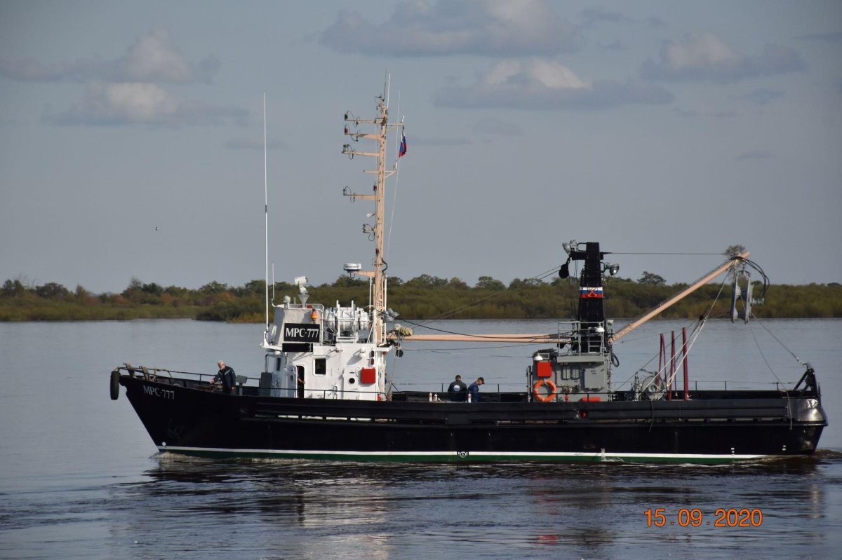 Малый рыболовный сейнер-траулер (МРС-150)