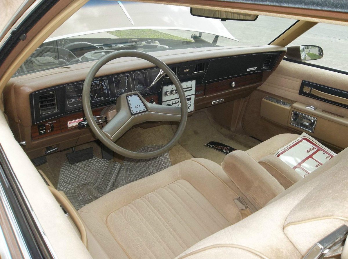Chevrolet Caprice 1985 Interior