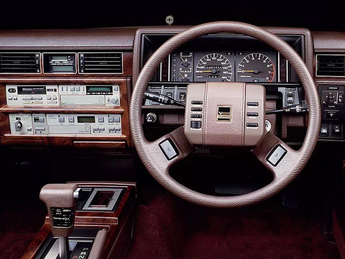 Nissan Gloria 1985