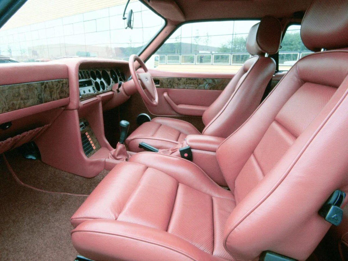 Aston Martin Tickford Capri