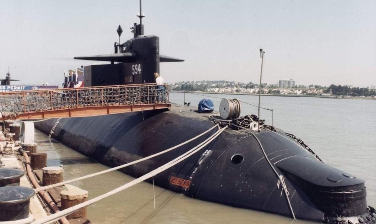 Подводная лодка USS SSN-593 `Thresher`