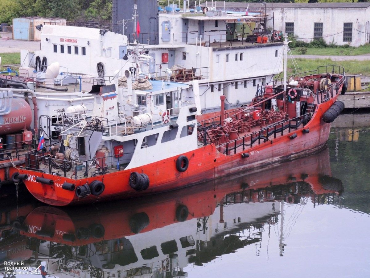 Баржа бункеровщик