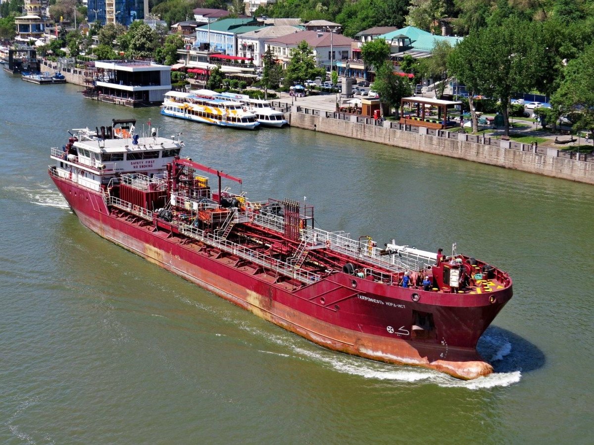 Танкер Норд Ист