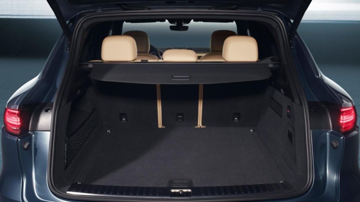 Порше Кайен багажник