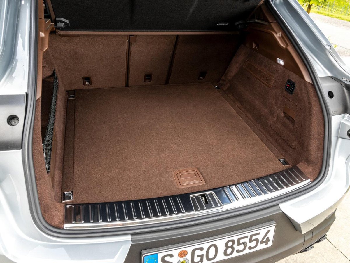 Porsche Cayenne Coupe багажник