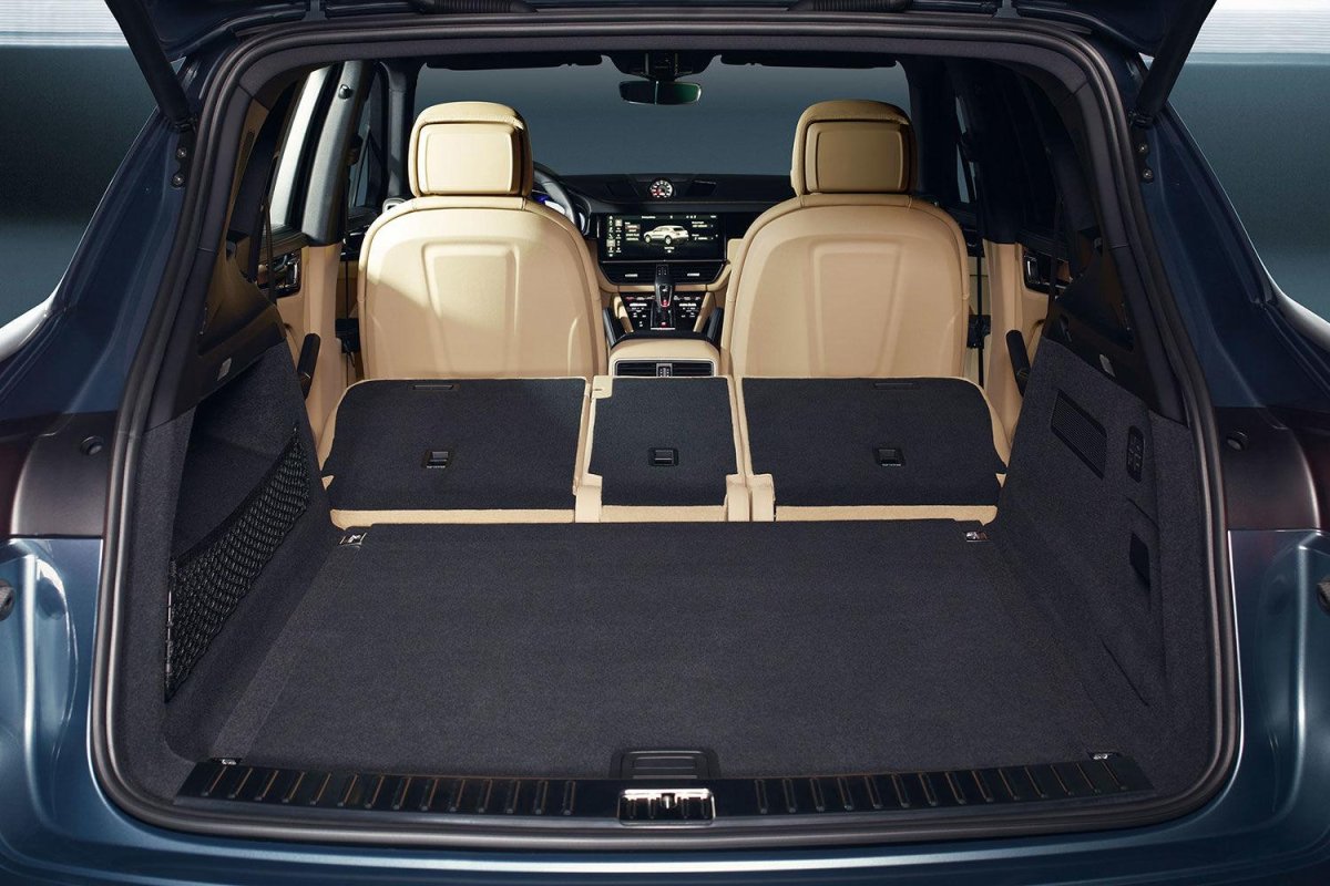 Porsche Cayenne 3 багажник