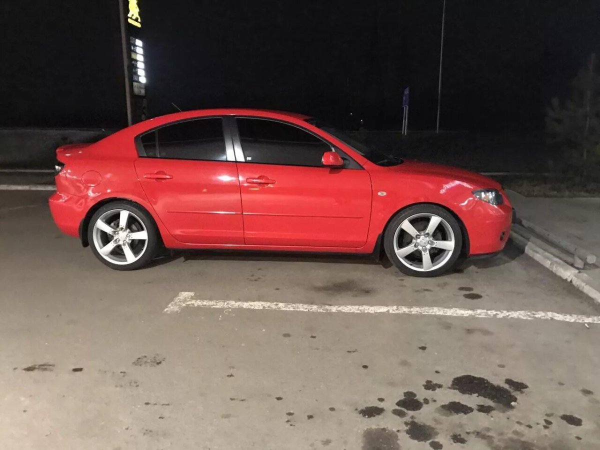 Мазда 3 БК седан на 18 дисках