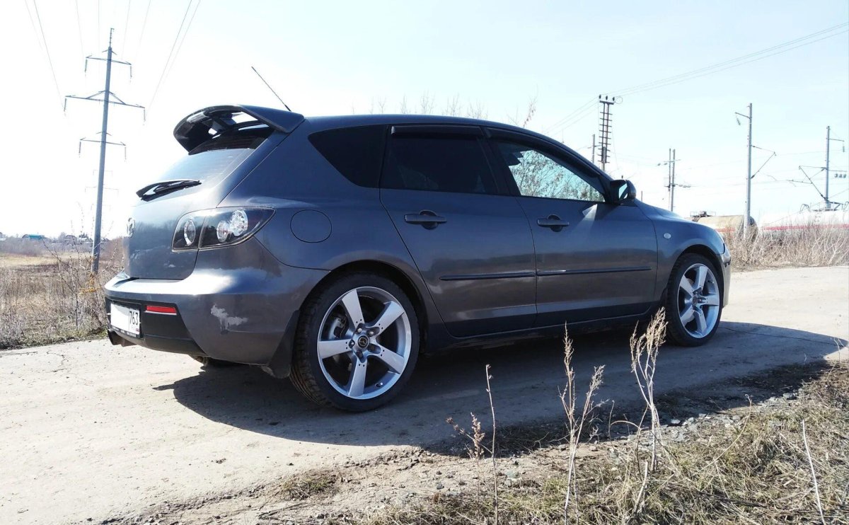 Mazda 3 BK 225/40 r18