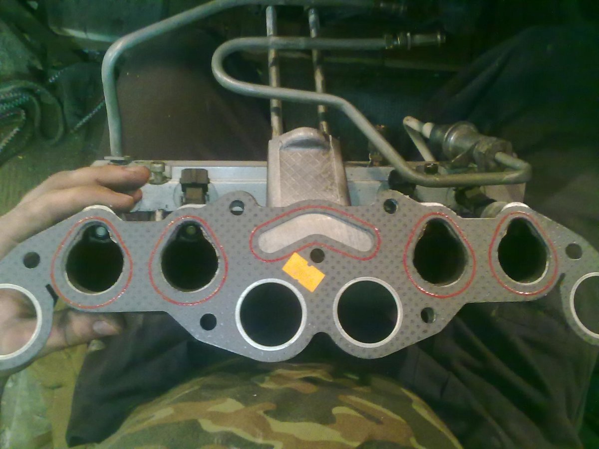 Прокладка впускного коллектора ВАЗ 2105