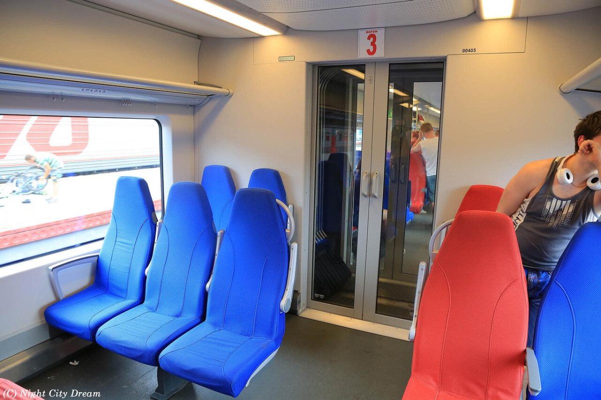 Поезд 729 Ласточка