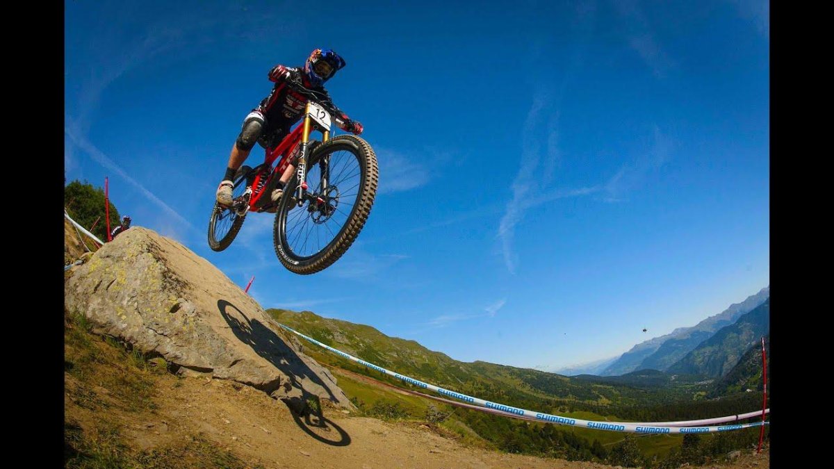 Даунхилл (скоростной спуск)