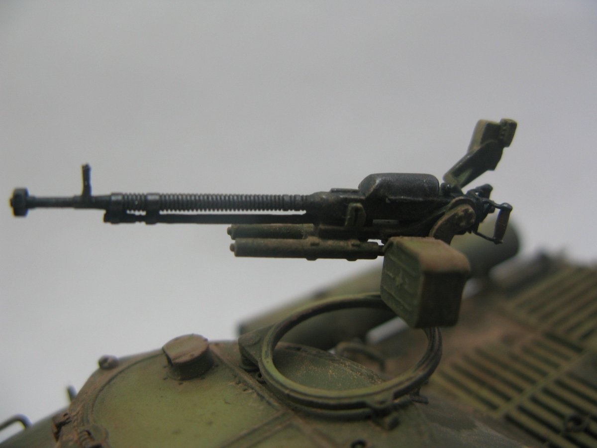 Пулемет ДШК на танке ИС-2