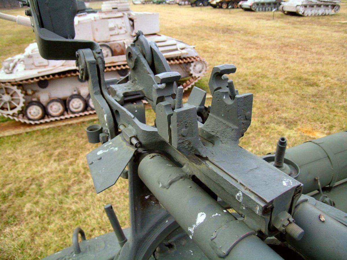 Танковый зенитный пулемет ДШК