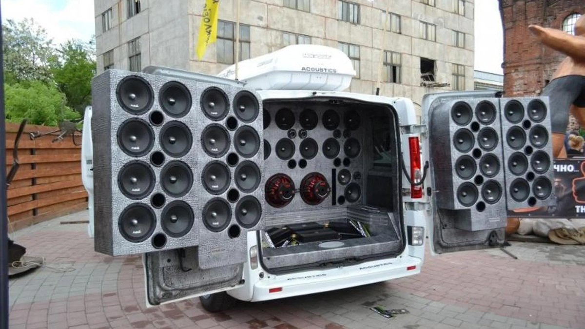 ПАЗ автозвук