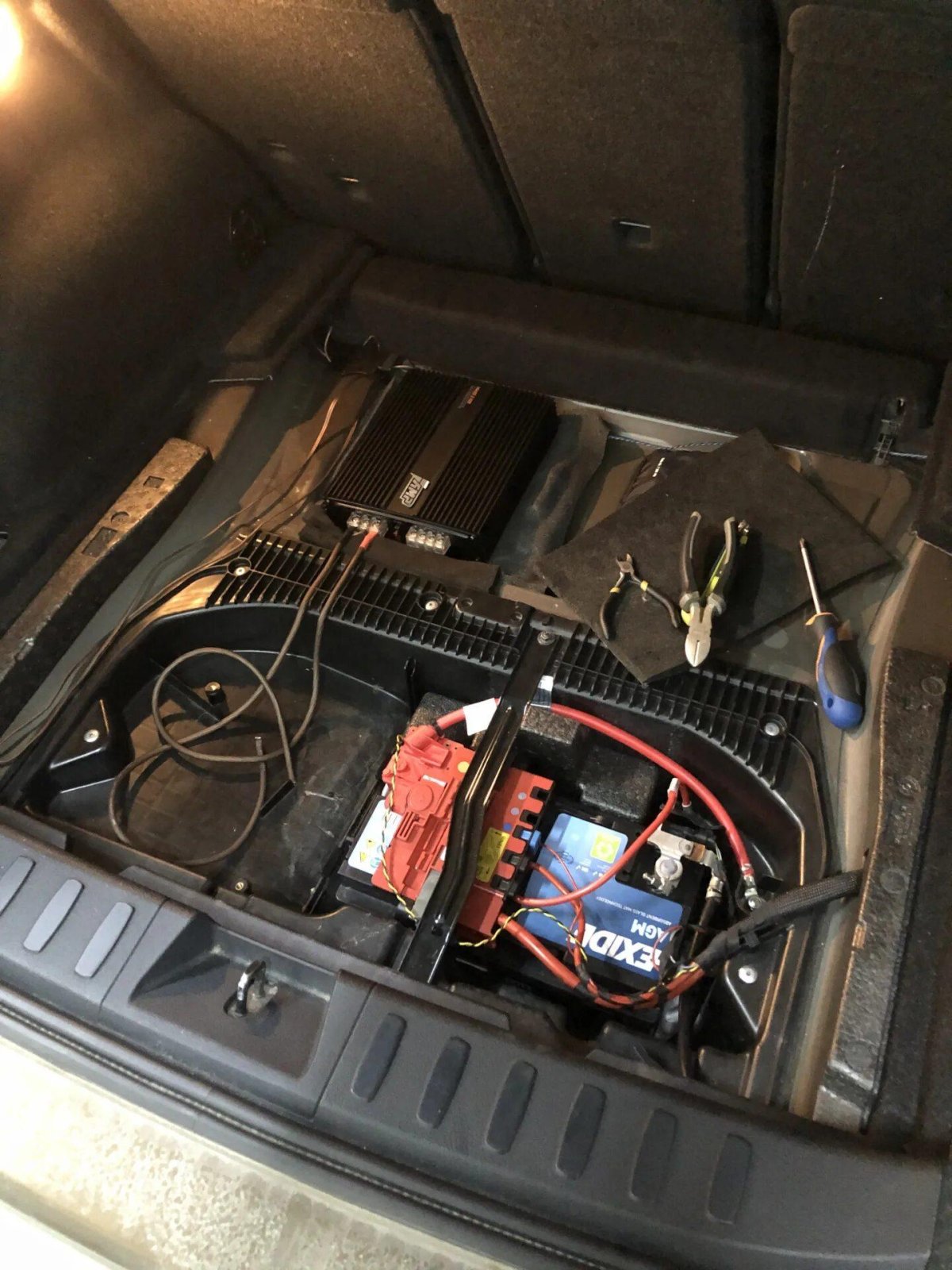 Автозвук БМВ ф20