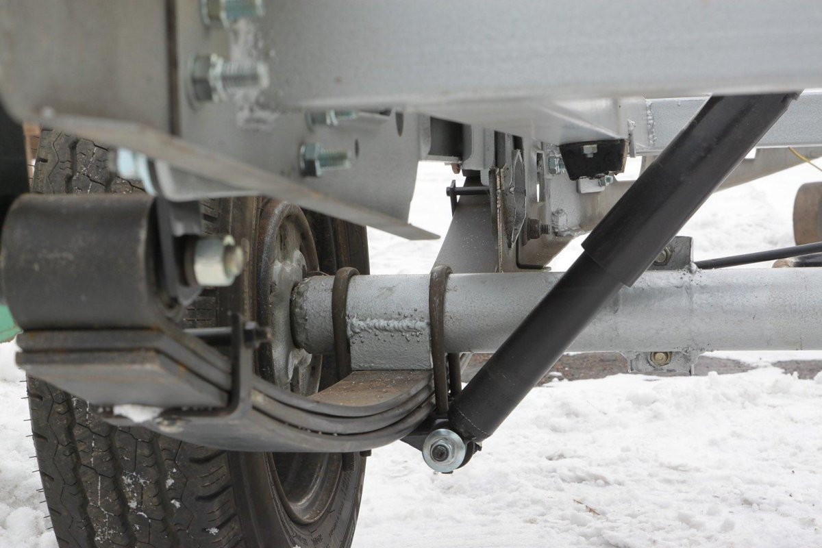 Крепление рессоры на прицепе МЗСА