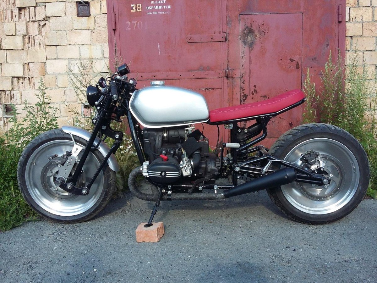 Мотоцикл Урал кафе рейсер