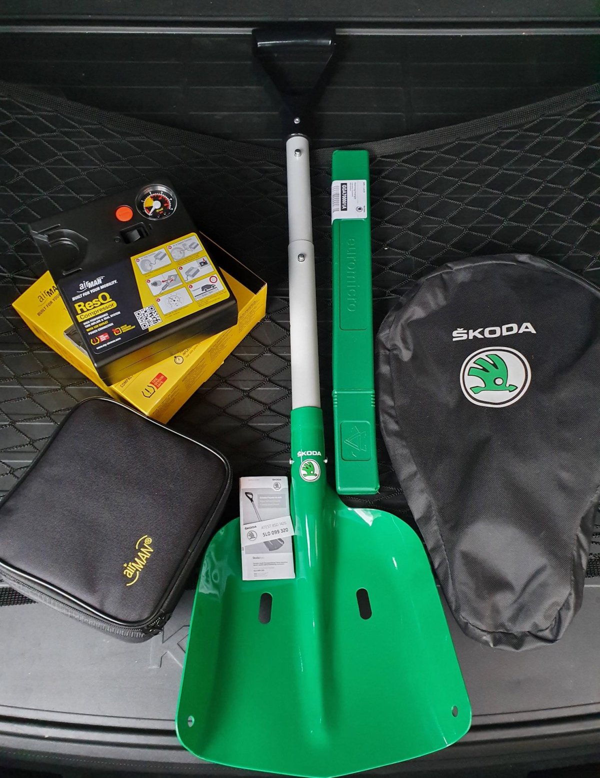 Лопата складная Skoda