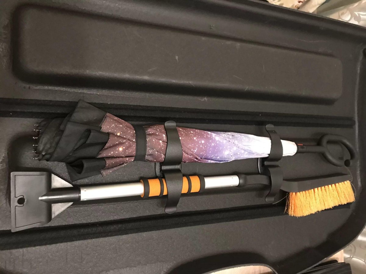 Крепления для лопаты в багажник ВАЗ 2110