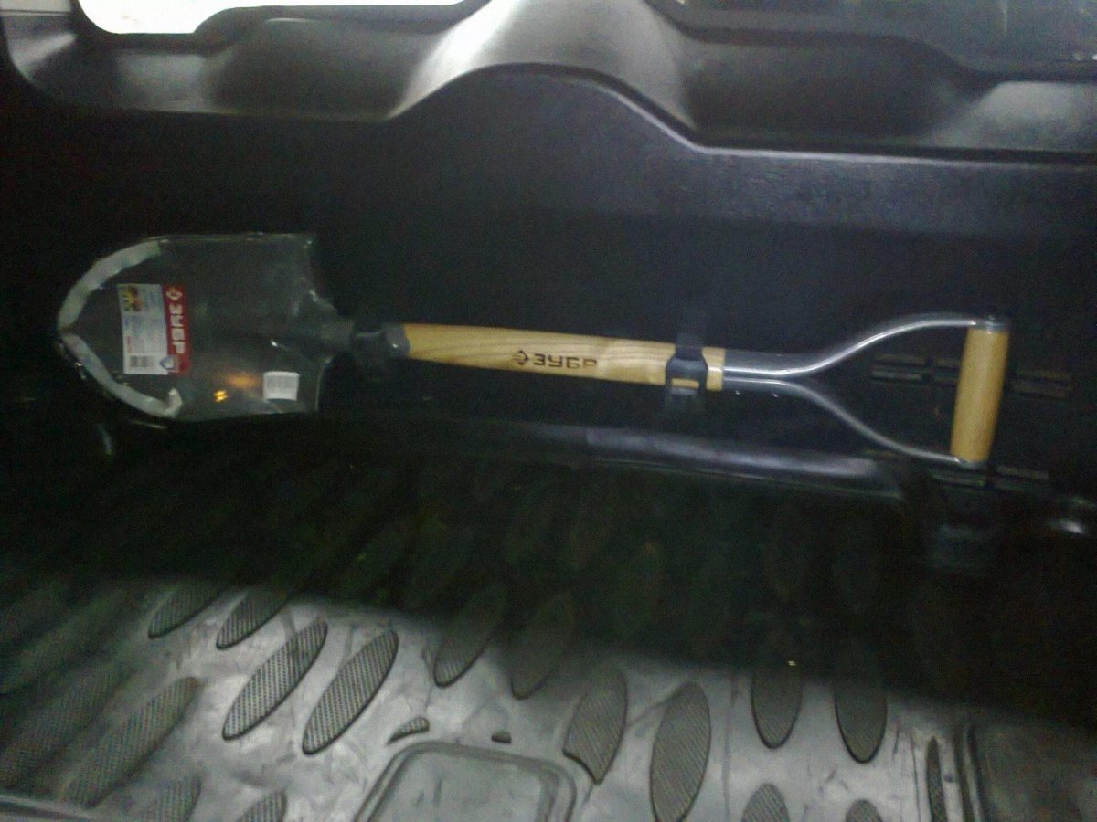 Крепление лопаты Нива 2121