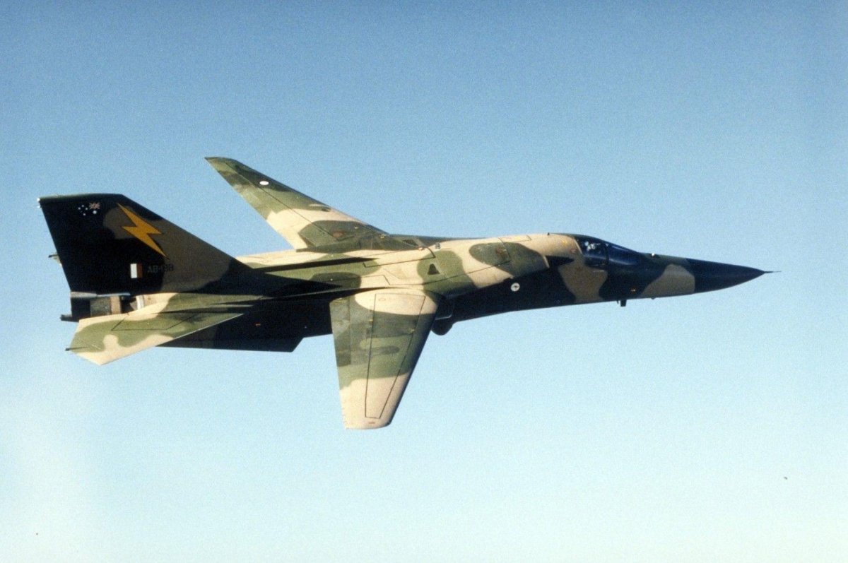 F 111 А истребитель