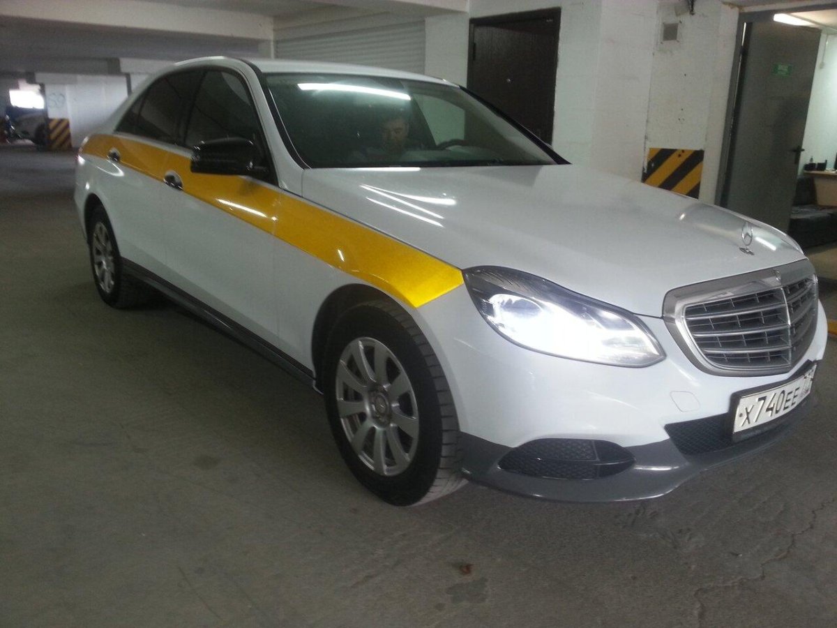 Оклейка авто желтый