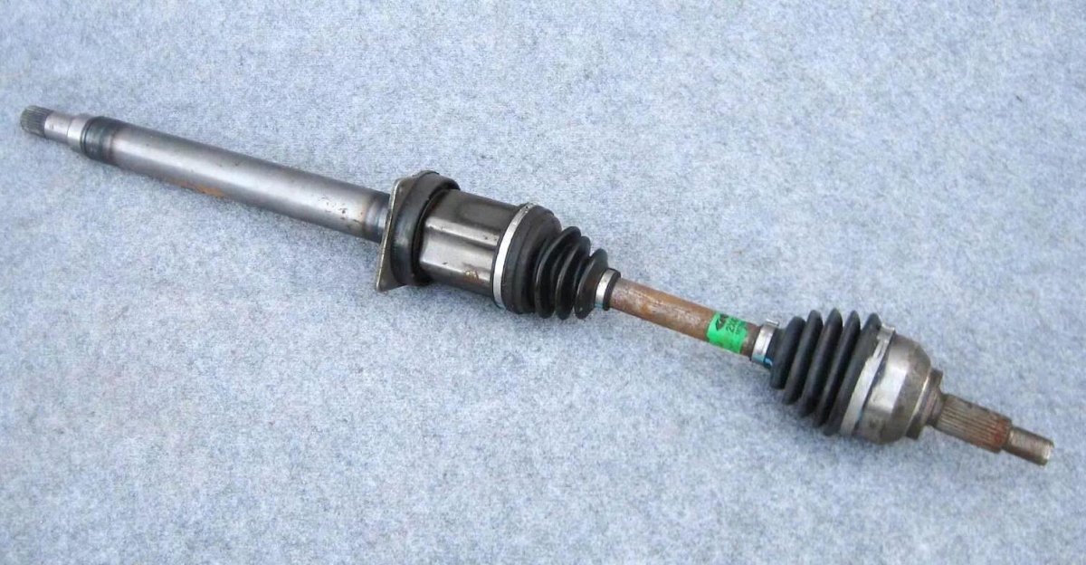 Правый привод Ягуар x-Type 2006 года