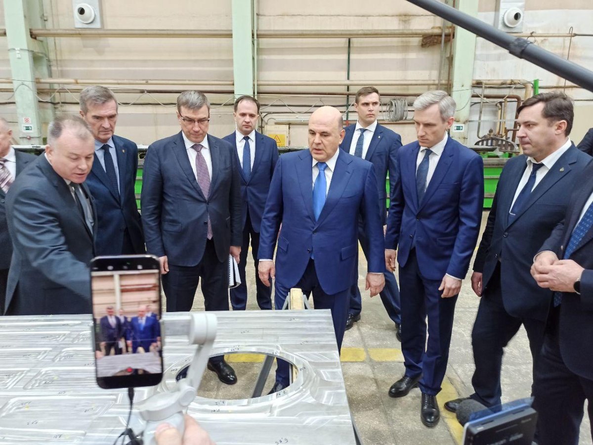 Визит Мишустина на Смоленский авиационный завод