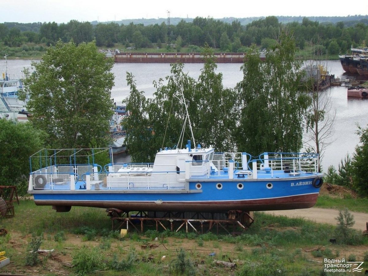 Катер костромич пр 1606