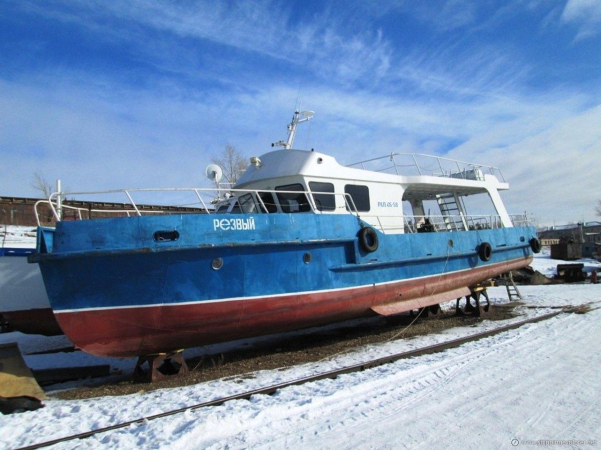 Катер костромич проект 1606