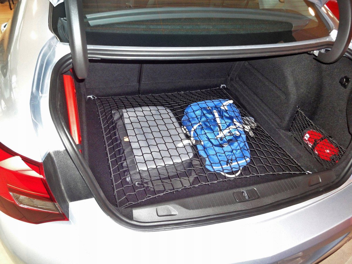 Opel Astra багажник