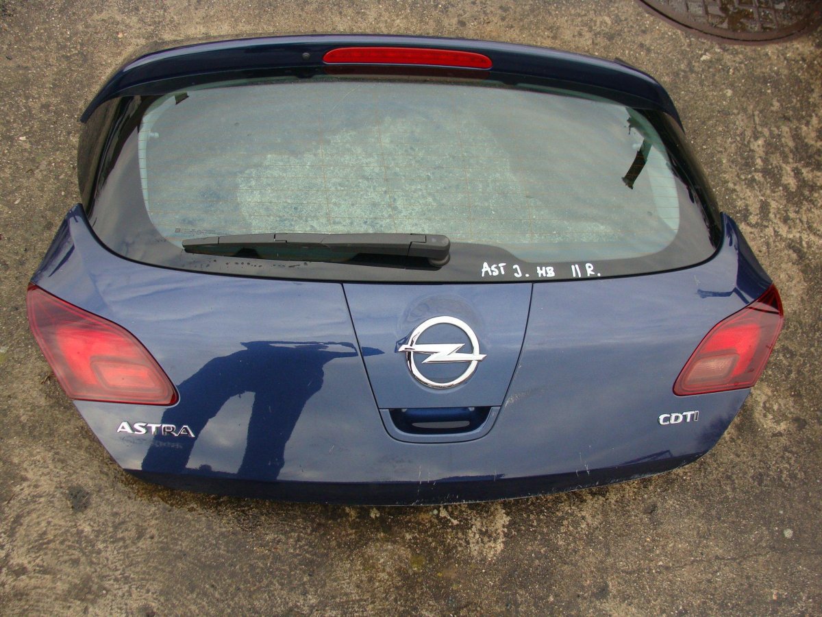 Крышка багажника Opel Astra j