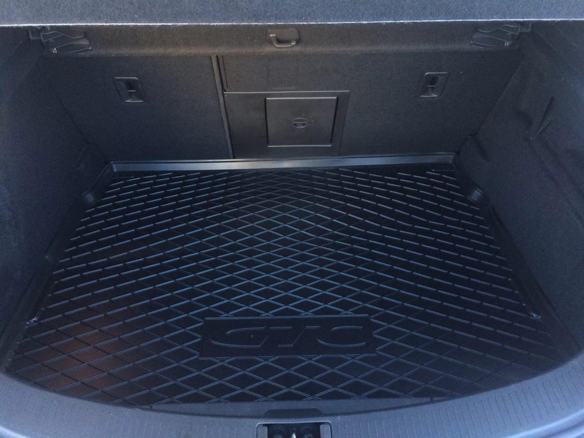 Opel Astra GTC J багажник