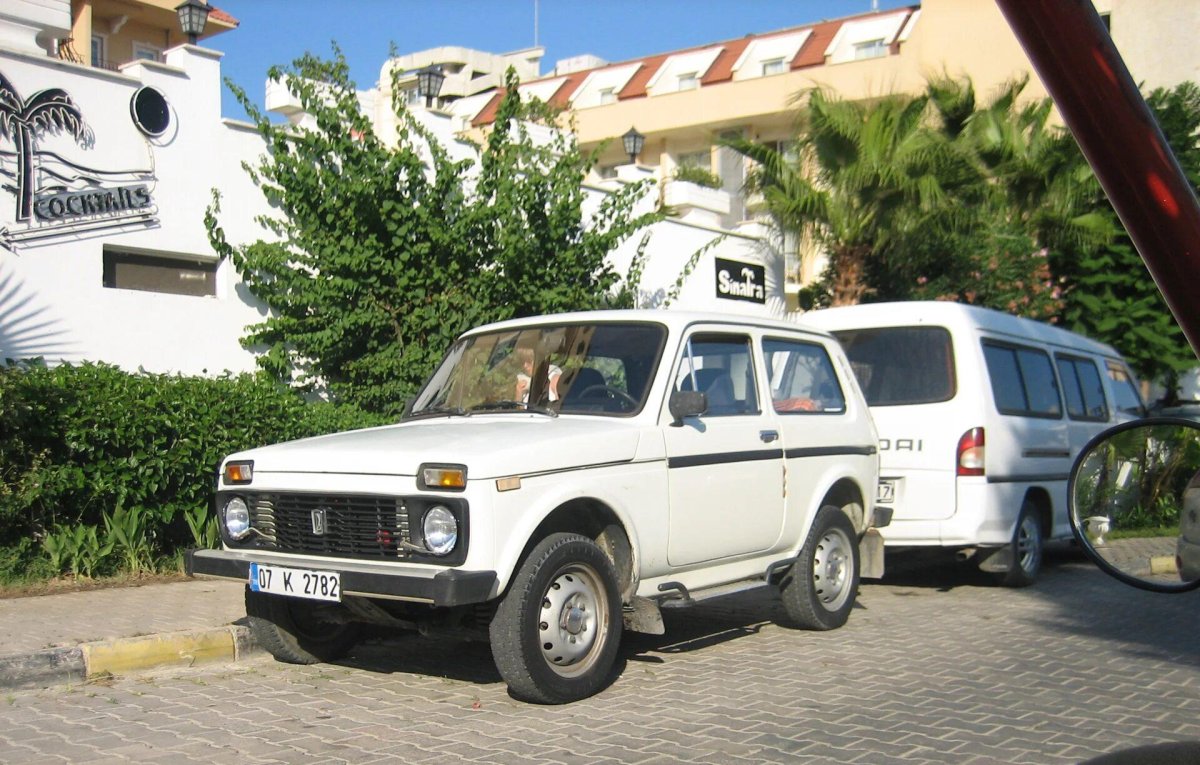 Лада Нива за границей