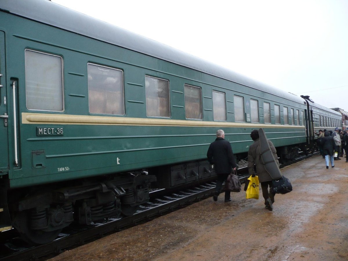 Поезд Себеж Великие Луки Москва