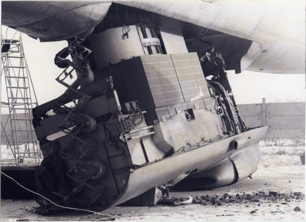 Ту-95лал самолет с ядерным реактором