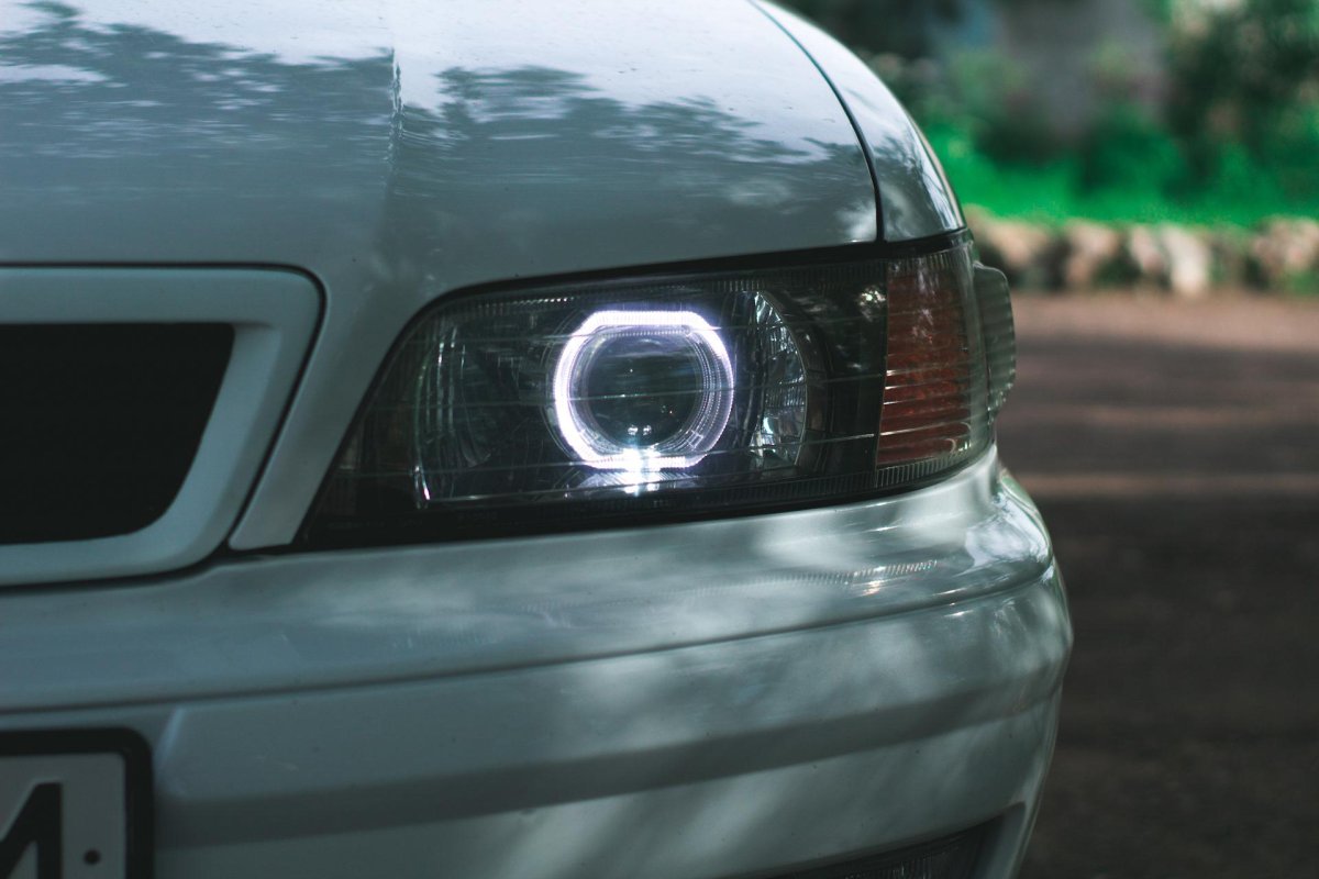 Ангельские глазки Ниссан Максима а 32