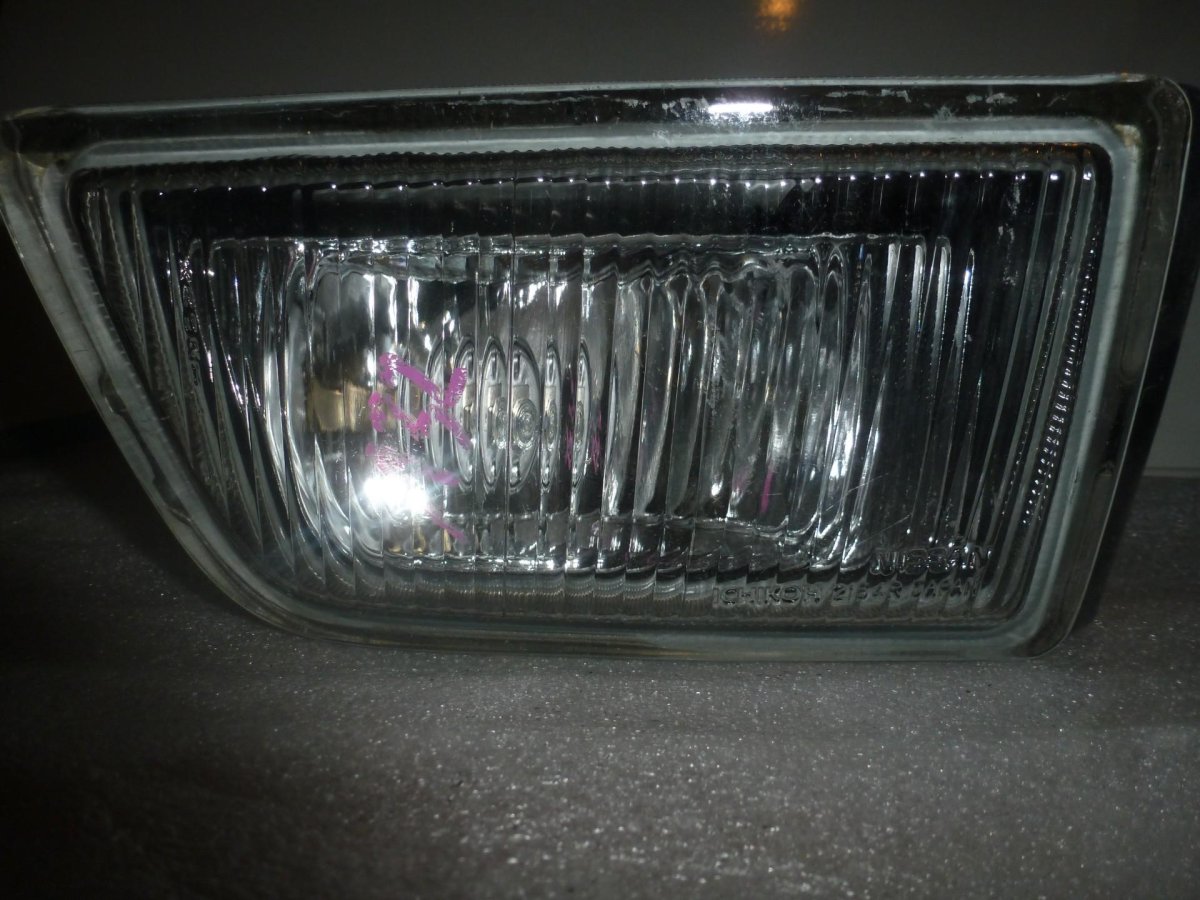 Противотуманки Nissan Cefiro a32