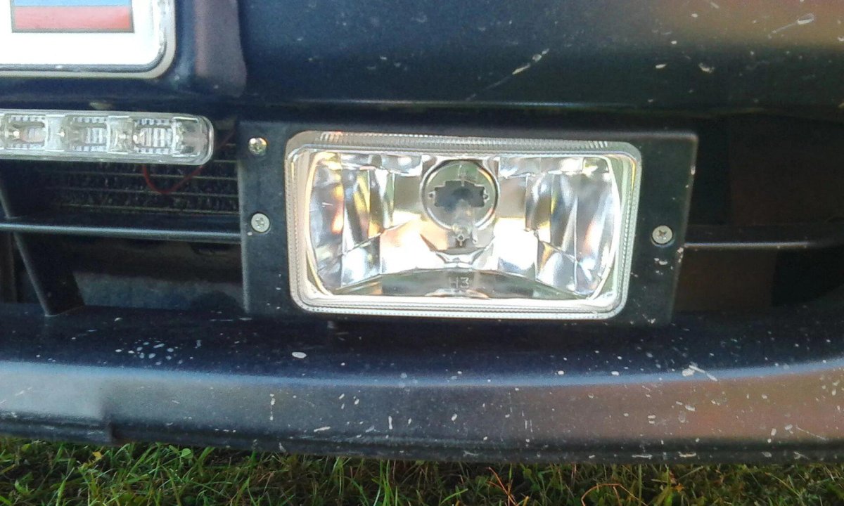 Противотуманки ВАЗ 2110 на Ауди 80