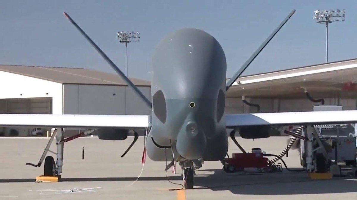 Самолет Northrop Grumman RQ-4b Global Hawk