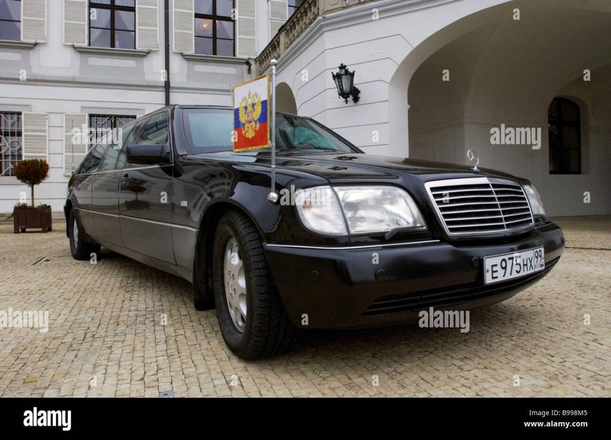 Мерседес 220 президентский