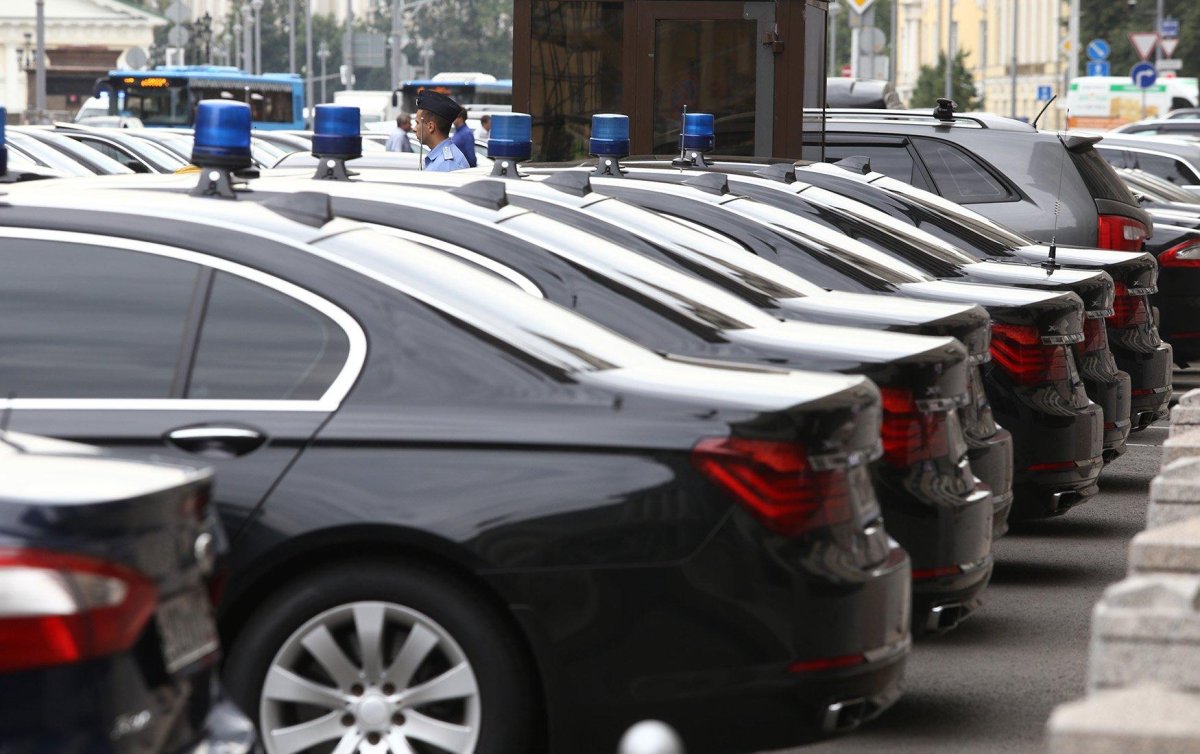 Служебный автомобиль